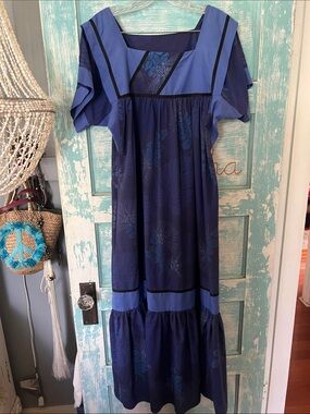 Vintage Good Times muumuu Navy Blue Floral Maxi Mumu Dress aloha Friday wear EUC